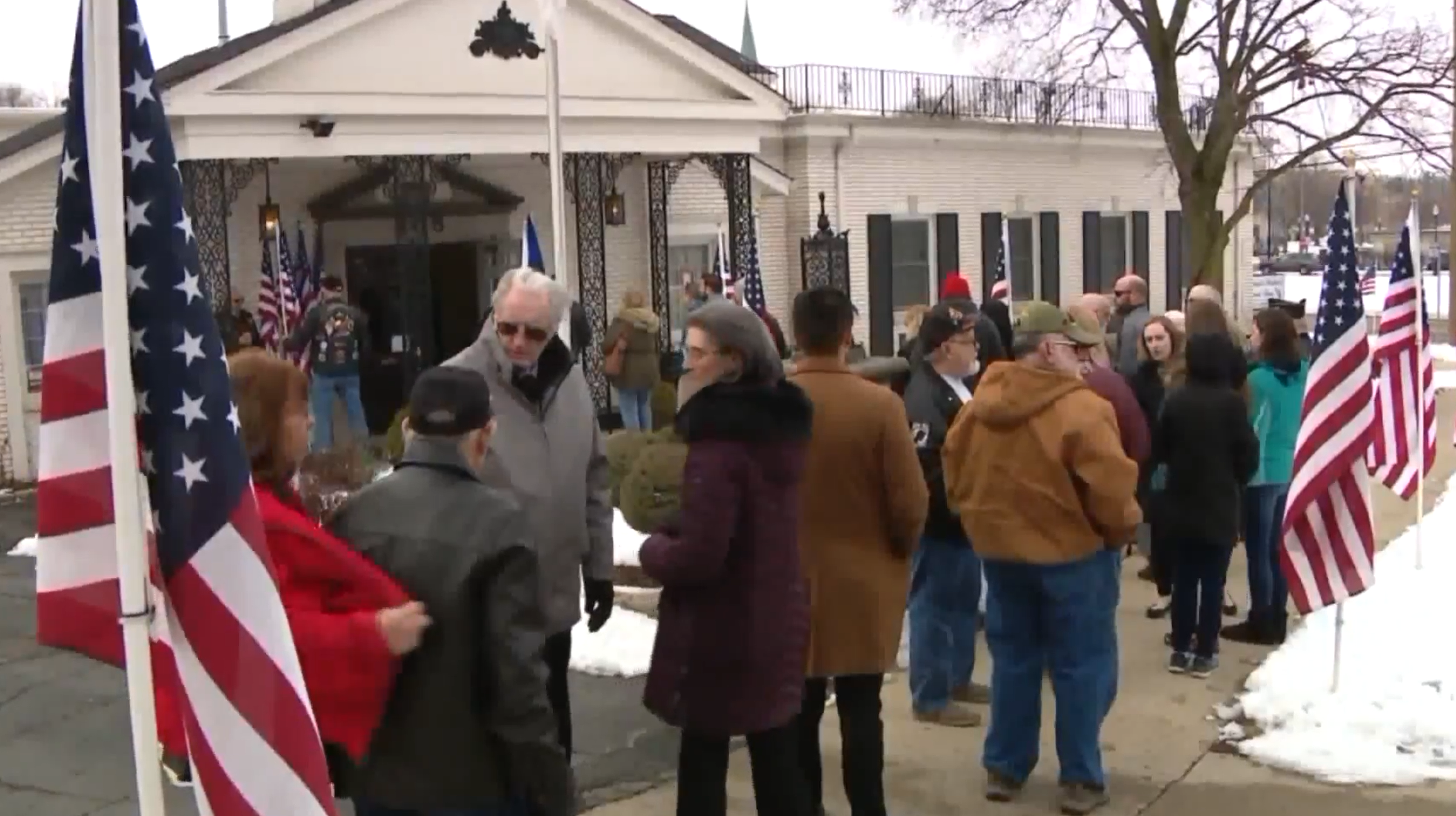 Supporters from all over pour into Illinois to honor ‘unclaimed veteran’ at memorial service