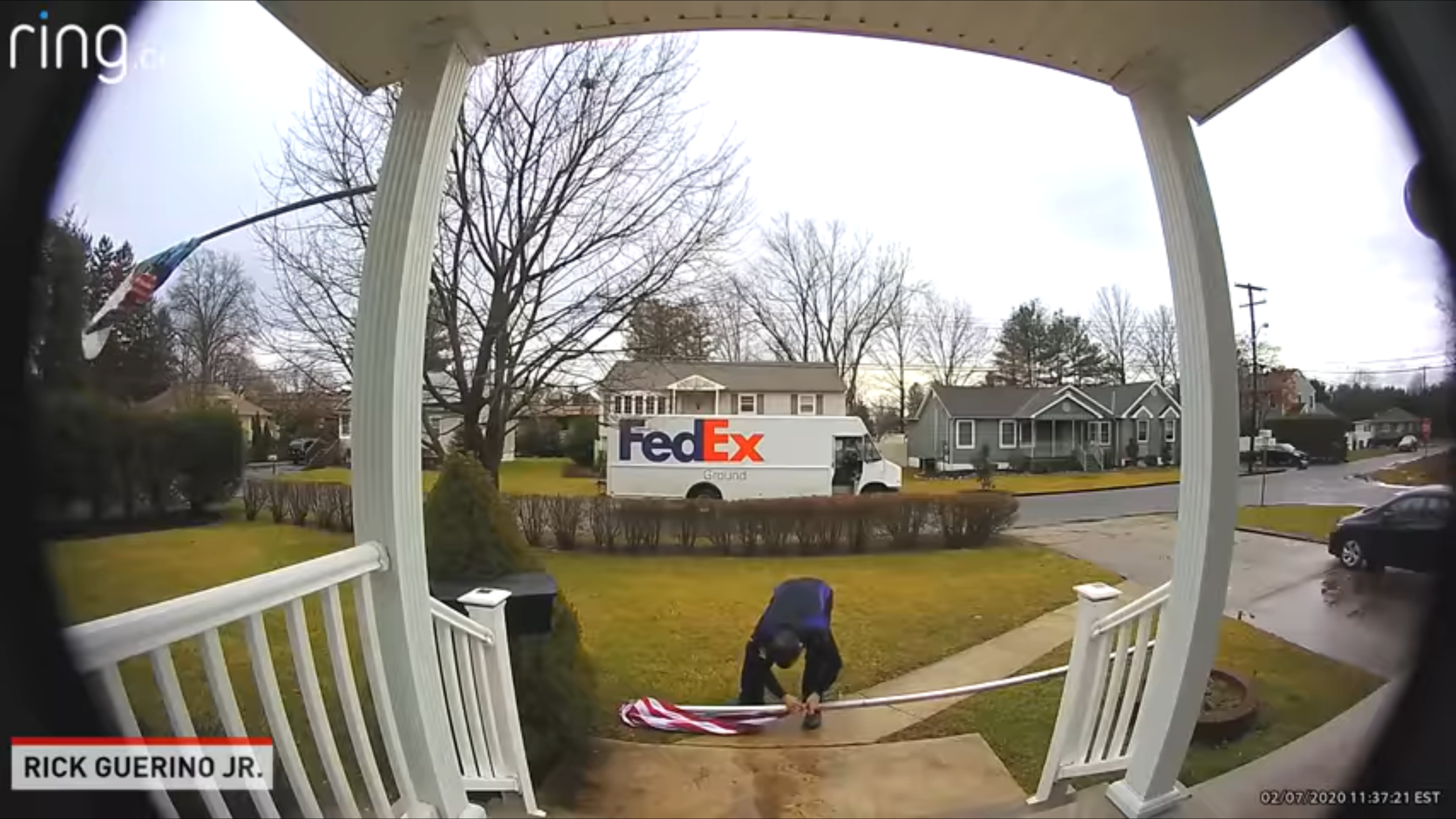 Fed-Ex driver’s delivery takes a patriotic turn in this heartwarming video