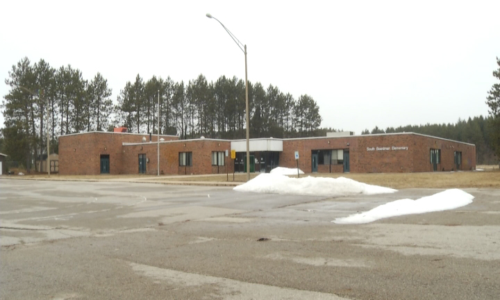 Former elementary school to be converted into temporary housing for veterans