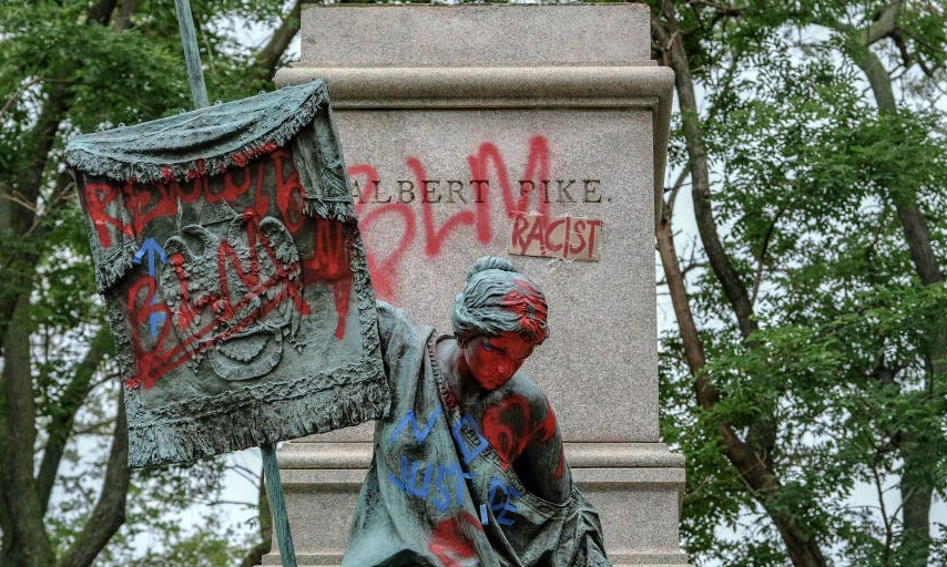Trump threatens jail time for protesters defacing monuments