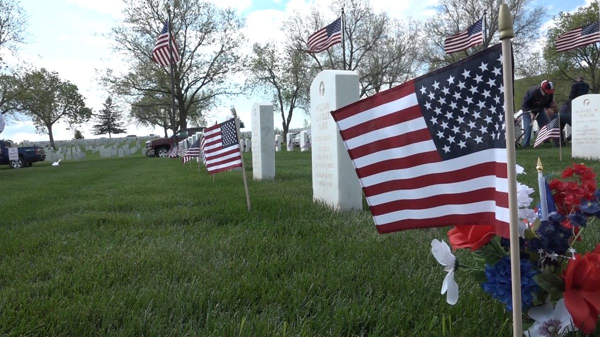 Legislation works to expand eligibility for state cemetery burials to include National Guard & Reservists