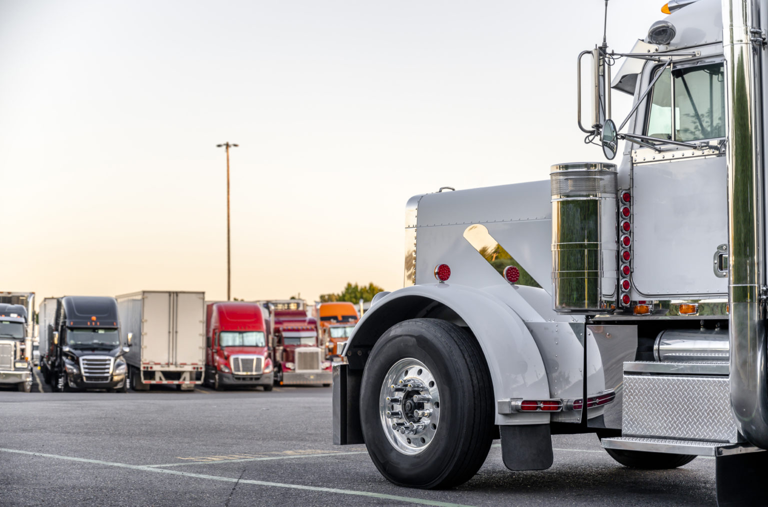 Here’s what truckers need to know about heat cramps, heat exhaustion, and heat stroke