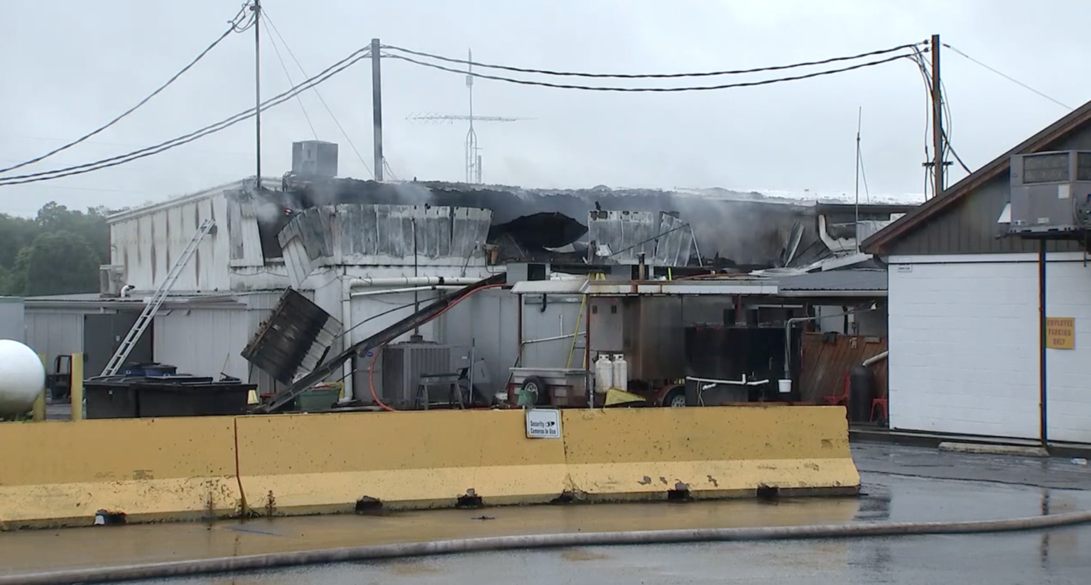‘Iconic’ Tennessee truck stop heavily damaged by fire